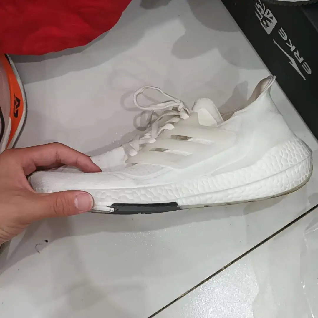 fake ultra boost box Adidas Womens Ultraboost 1.0 Sportswear, Black/Black/Clear Pink, 4.5 A grey overlay features the classic three stripes and keeps the laces in place Can someone help me tell