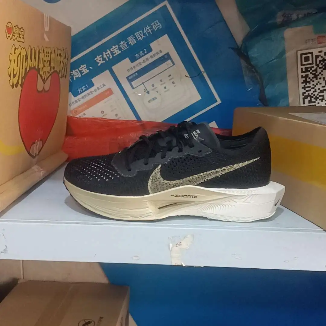 Nike Zoomx Black Authenticity Check：How to Spot a Fake Pair - POIZON
