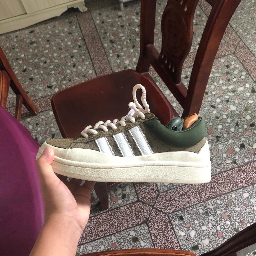 Bad Bunny X Adidas：How to Spot Fakes (2025) - POIZON