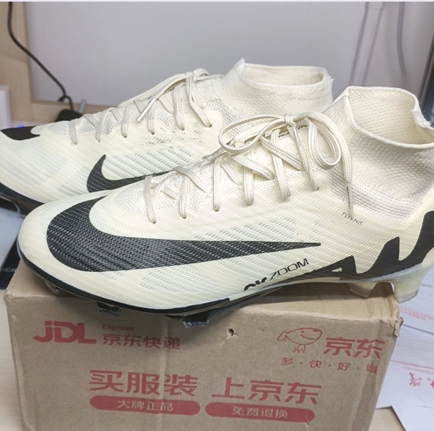 Nike Mercurial Vapour Superfly：Real vs Fake Guide - POIZON