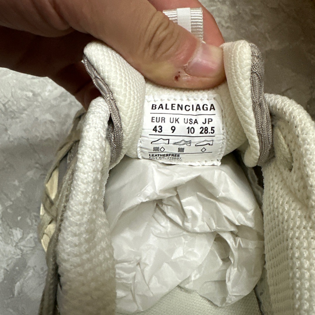 Balenciaga Shoes With Light Authenticity Check：Expert Guide (2025