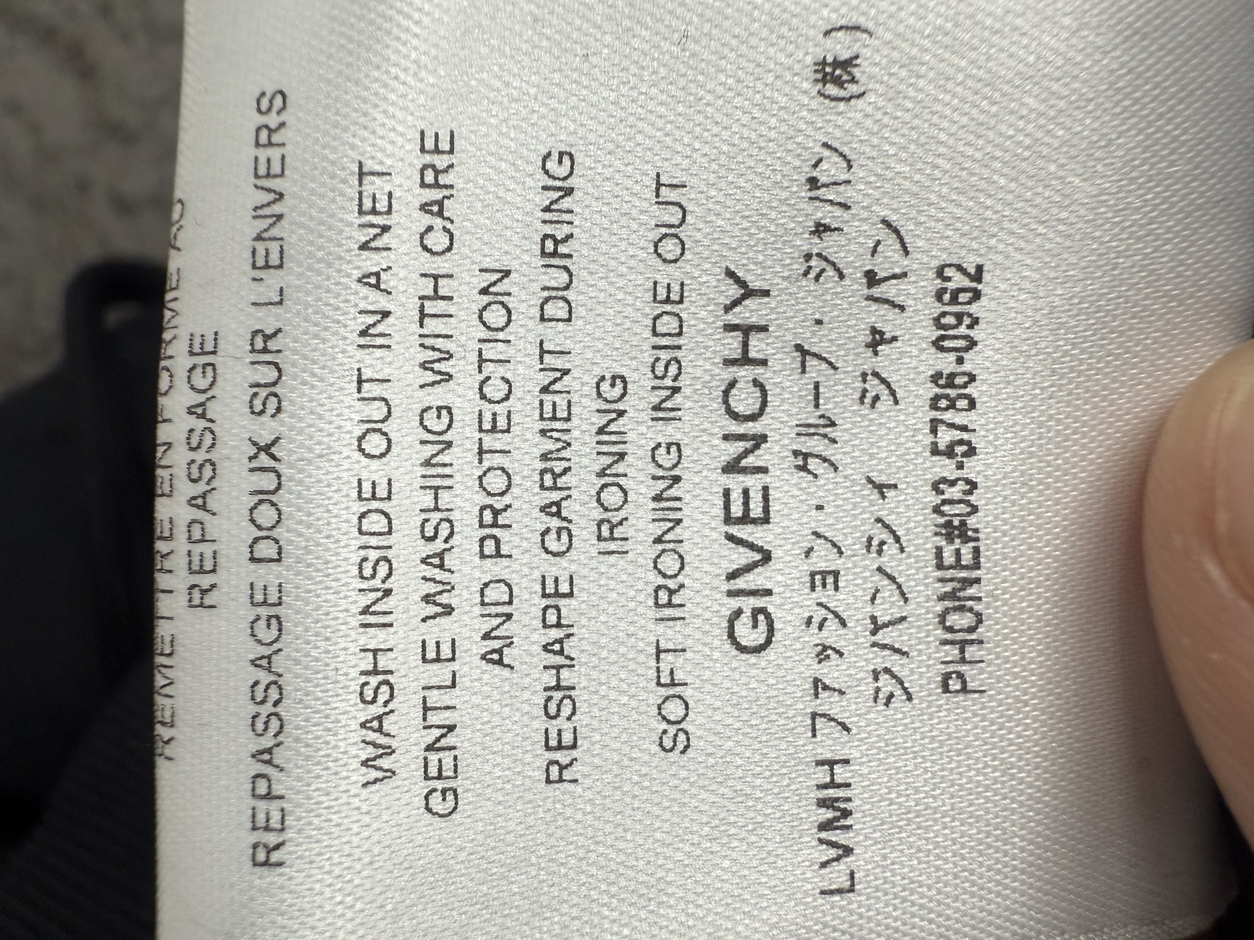 Real vs Fake：Givenchy T Shirt Men Authenticity Check (2025) - POIZON