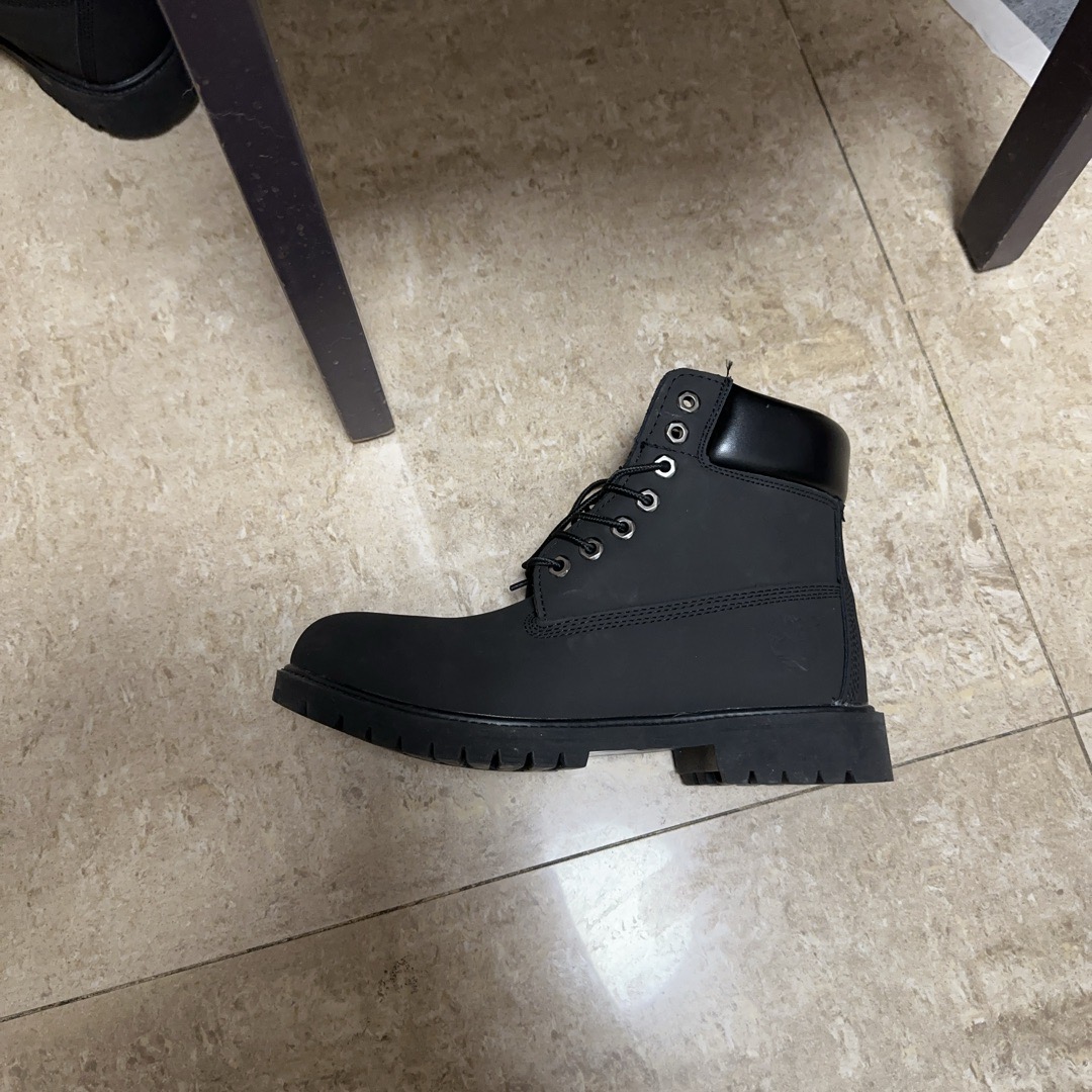 Real vs Fake：Mens Timberland Black Leather Boots Authenticity