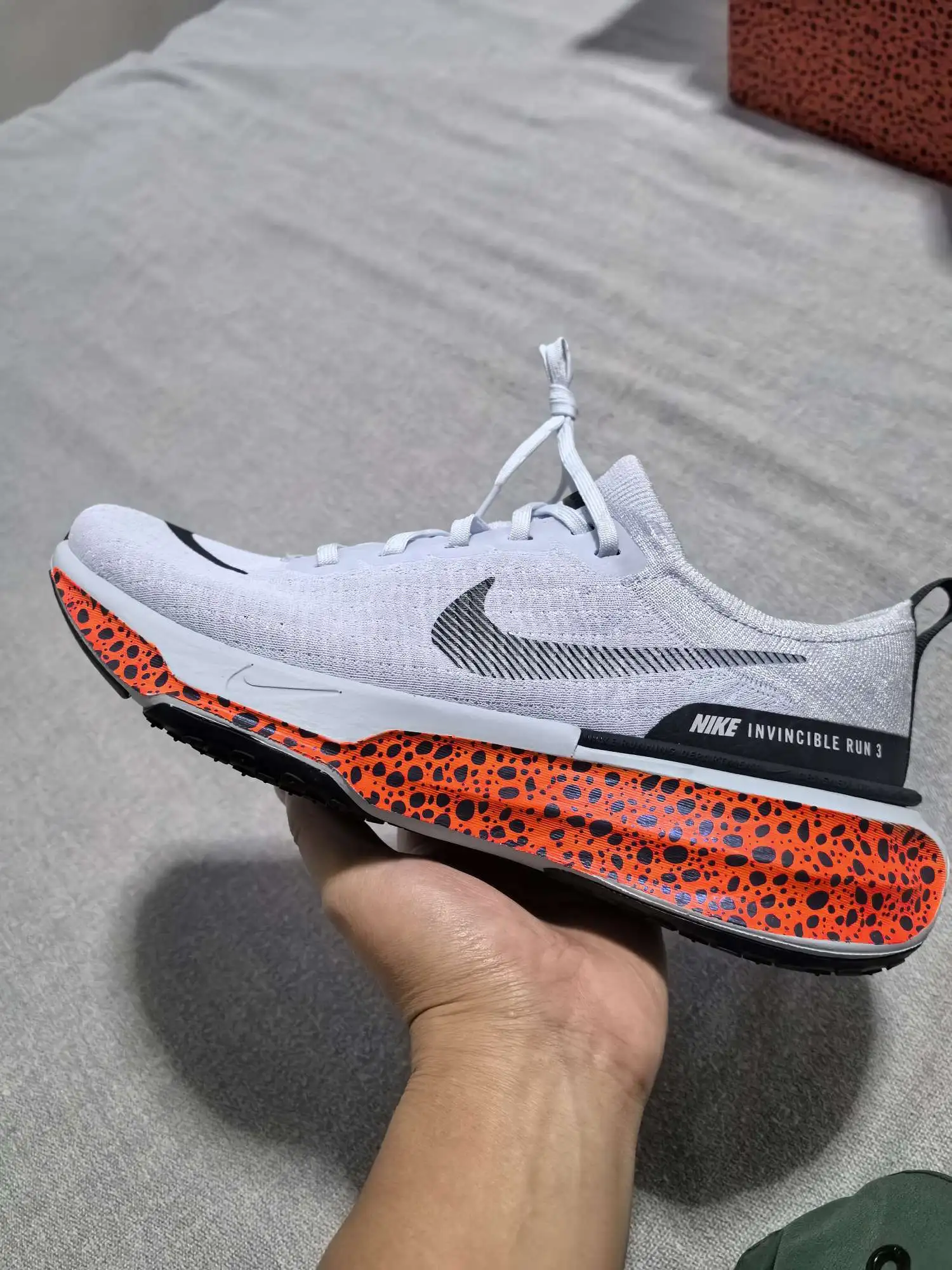 Nike Invincible 4 Authenticity Check：Expert Guide (2025) - POIZON
