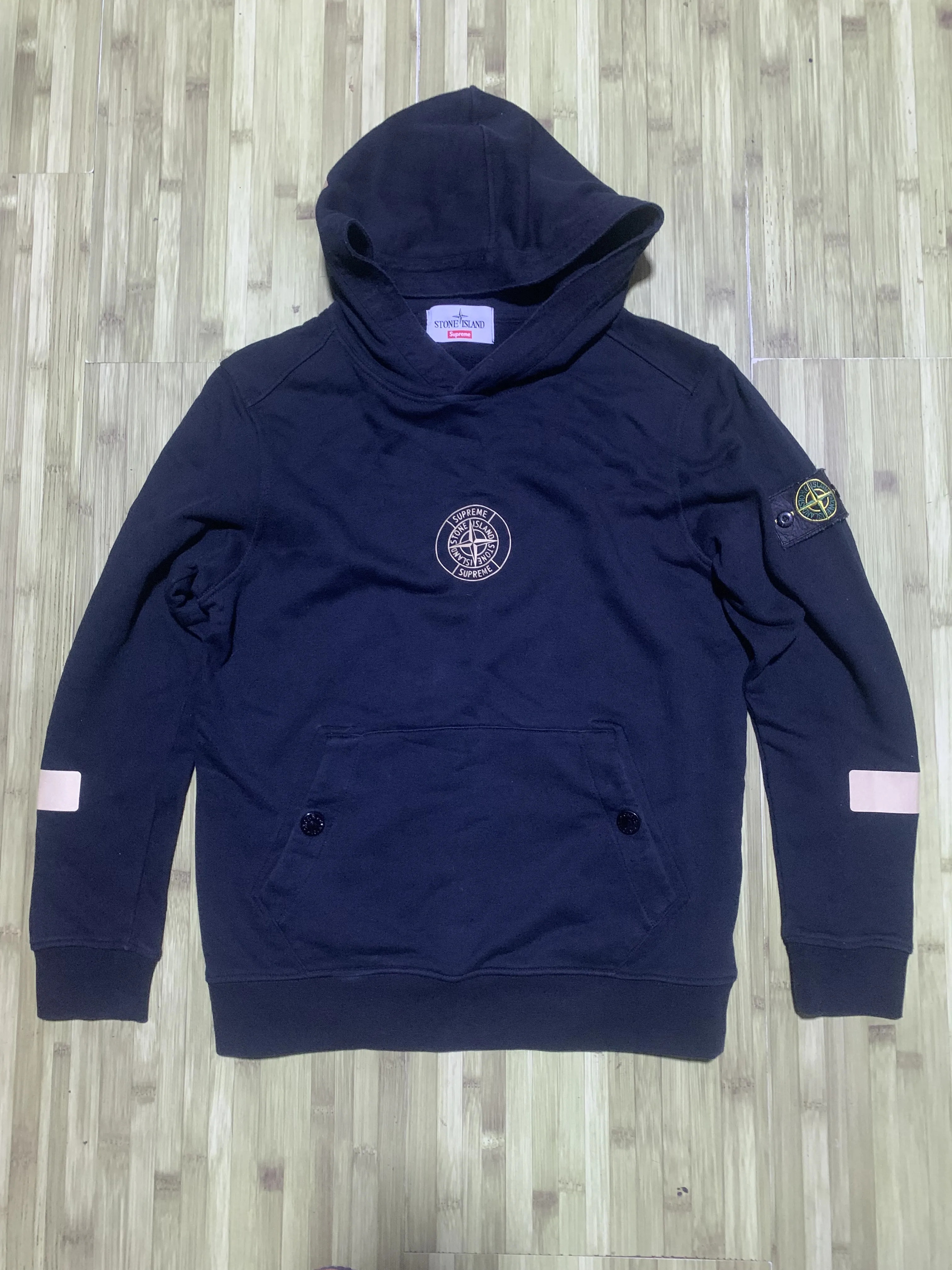 Supreme Stone Island Hooded Sweatshirt：Authentic vs Fake Guide 