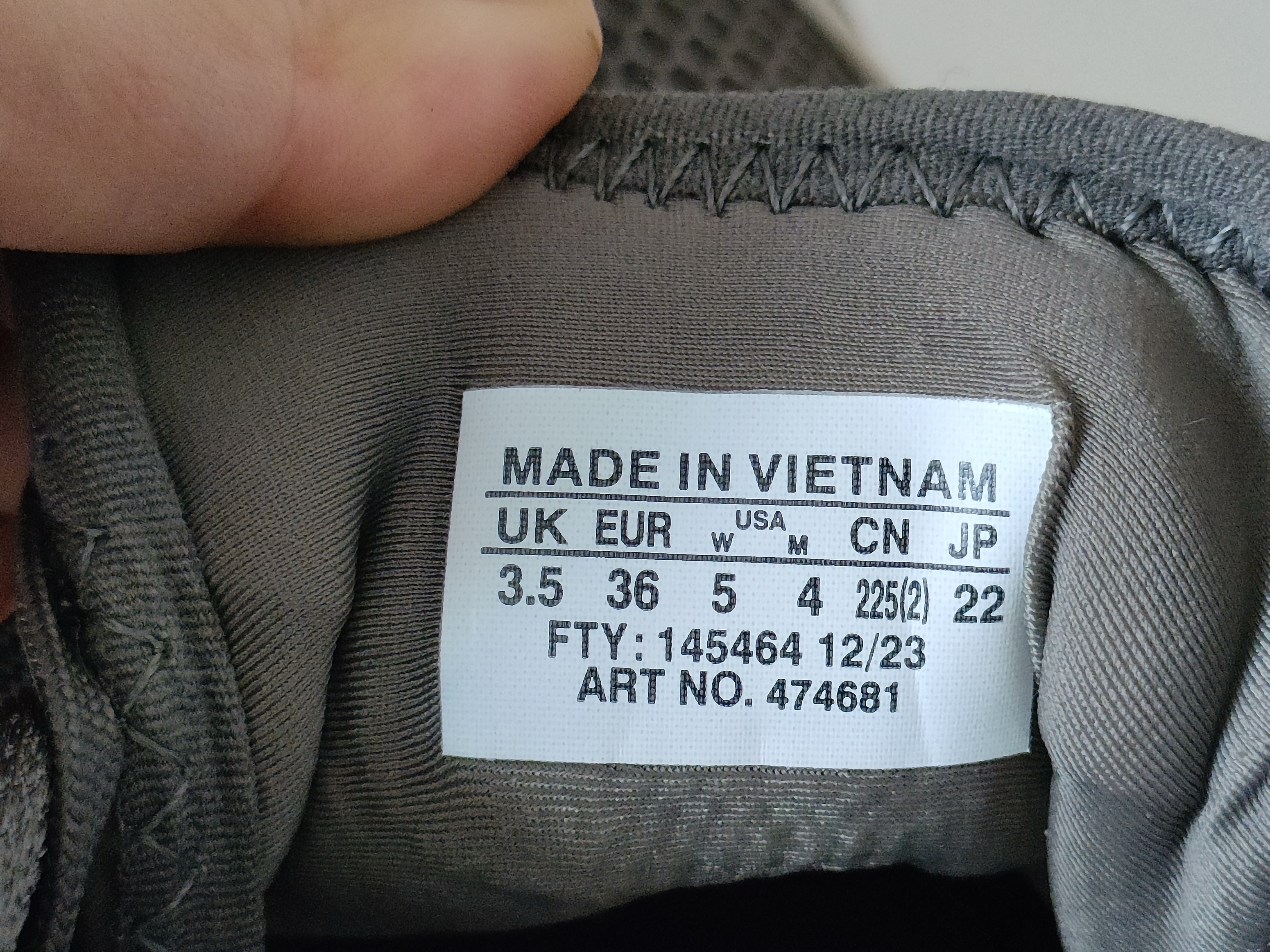 How to Spot Fake：Salomon Xt6 on Feet Authenticity Check - POIZON