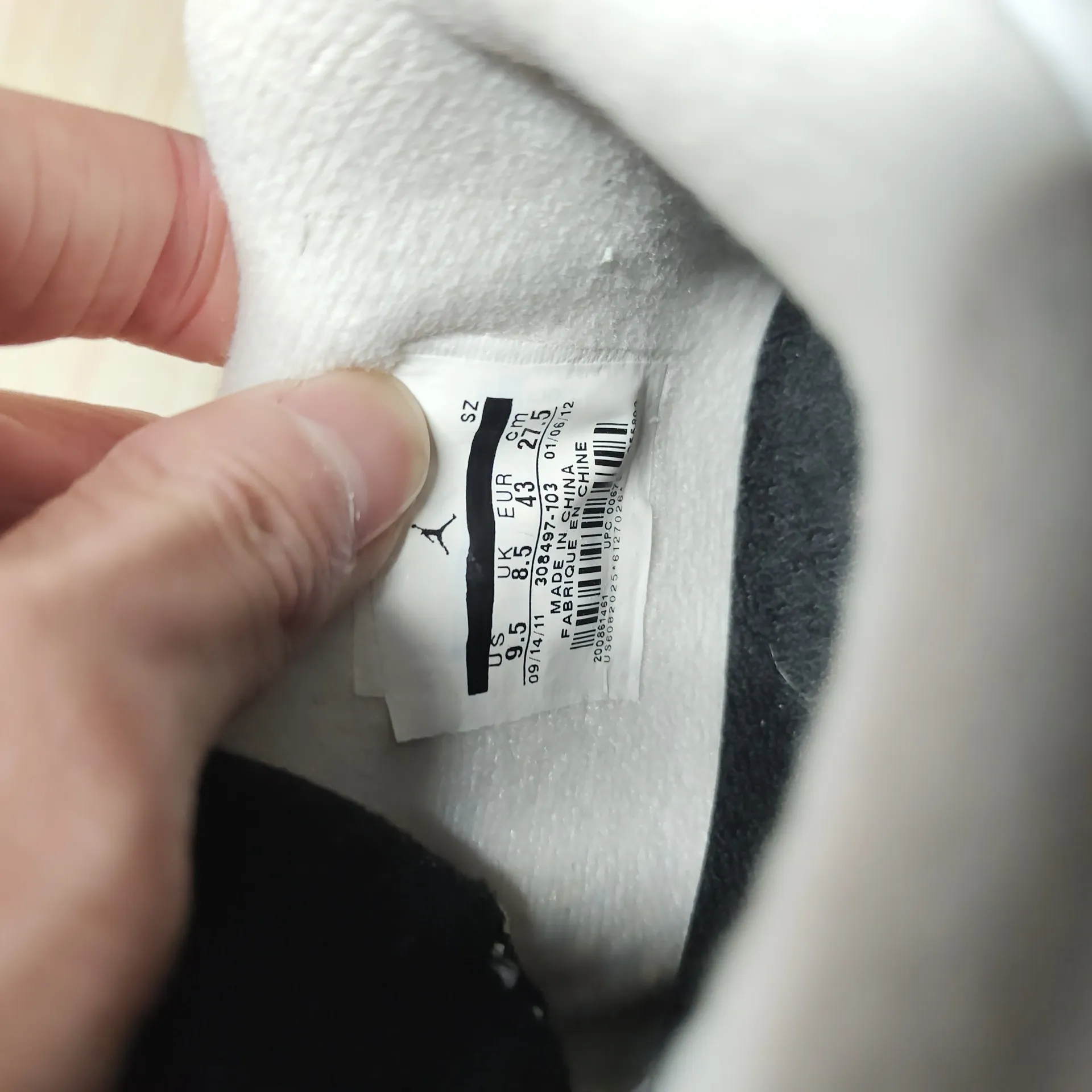 Retro Jordan 4 White Cement：Real vs Fake Guide - POIZON