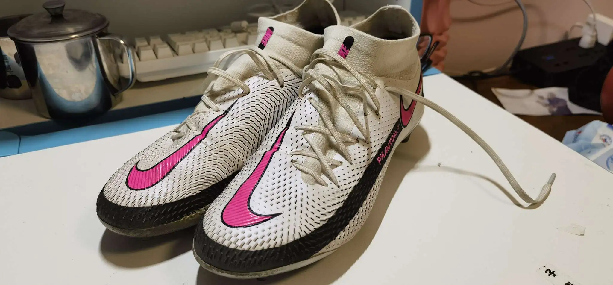 How to Spot Fake：Nike White Pink Black - POIZON