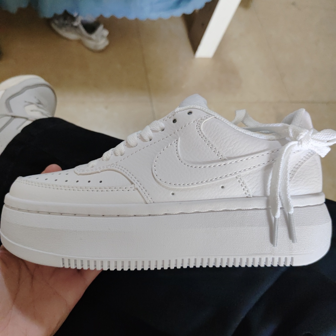 Real vs Fake：Women's Nike Court Vision Low Sneakers Authenticity