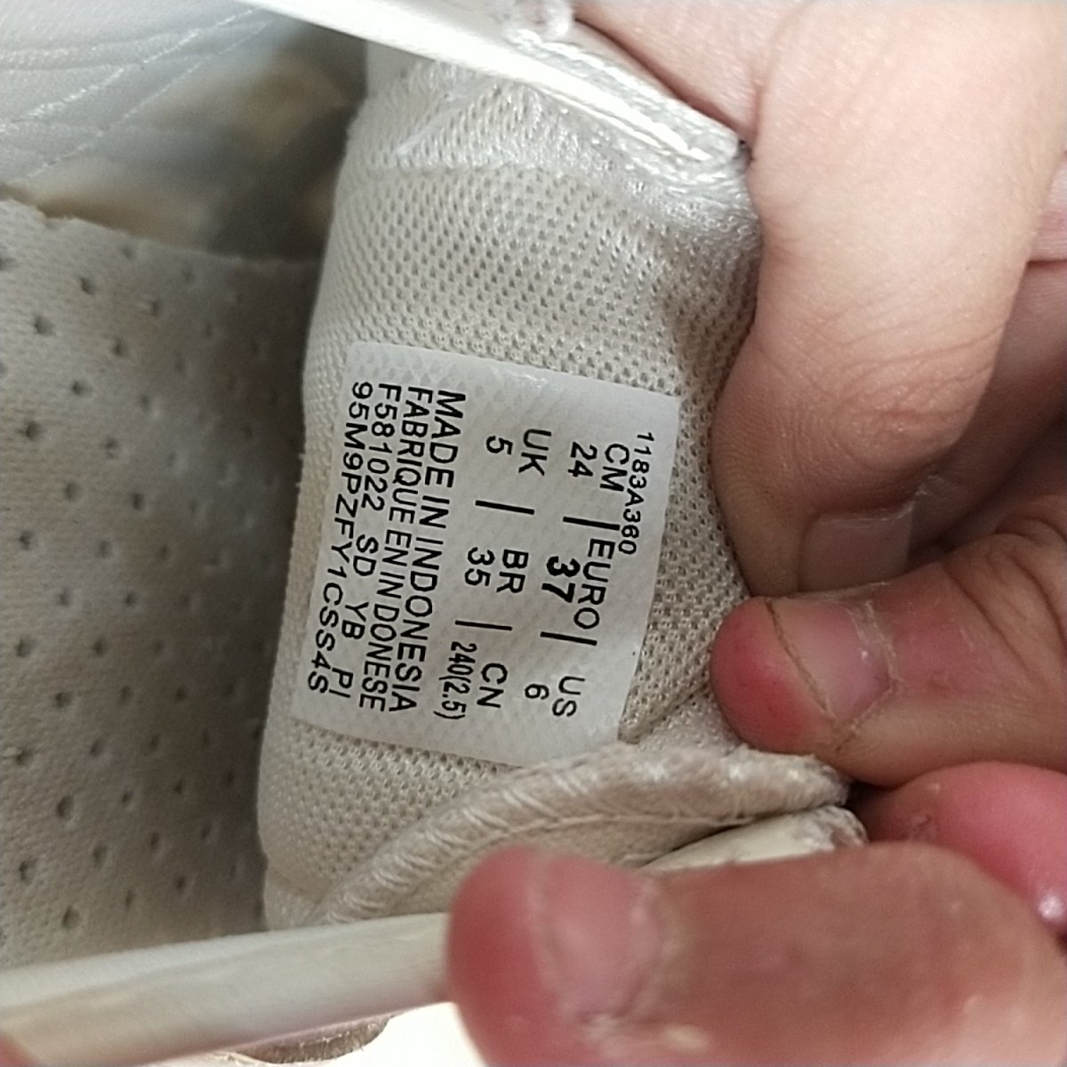 How to Spot Fake：Sneakers Asics Onitsuka Tiger - POIZON