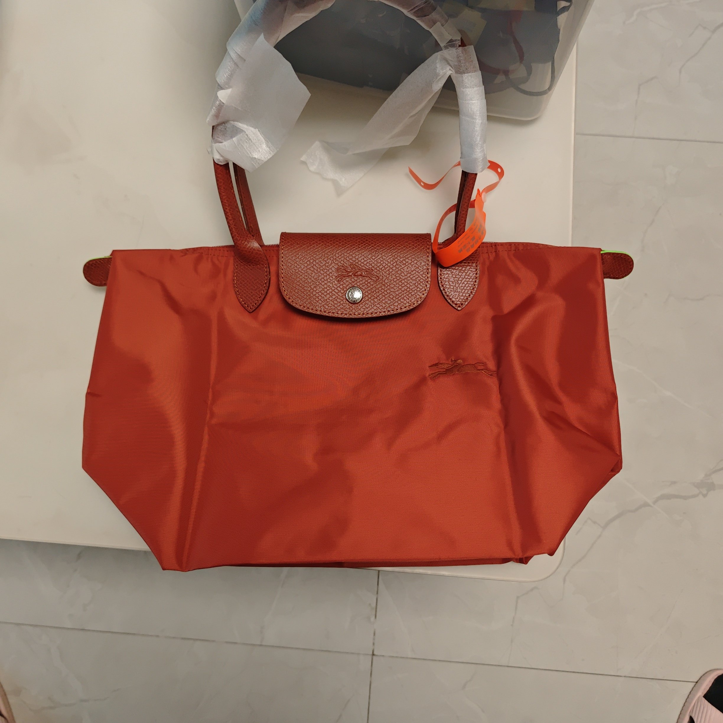 How to Spot Fake：Longchamp Large Tote Le Pliage Authenticity