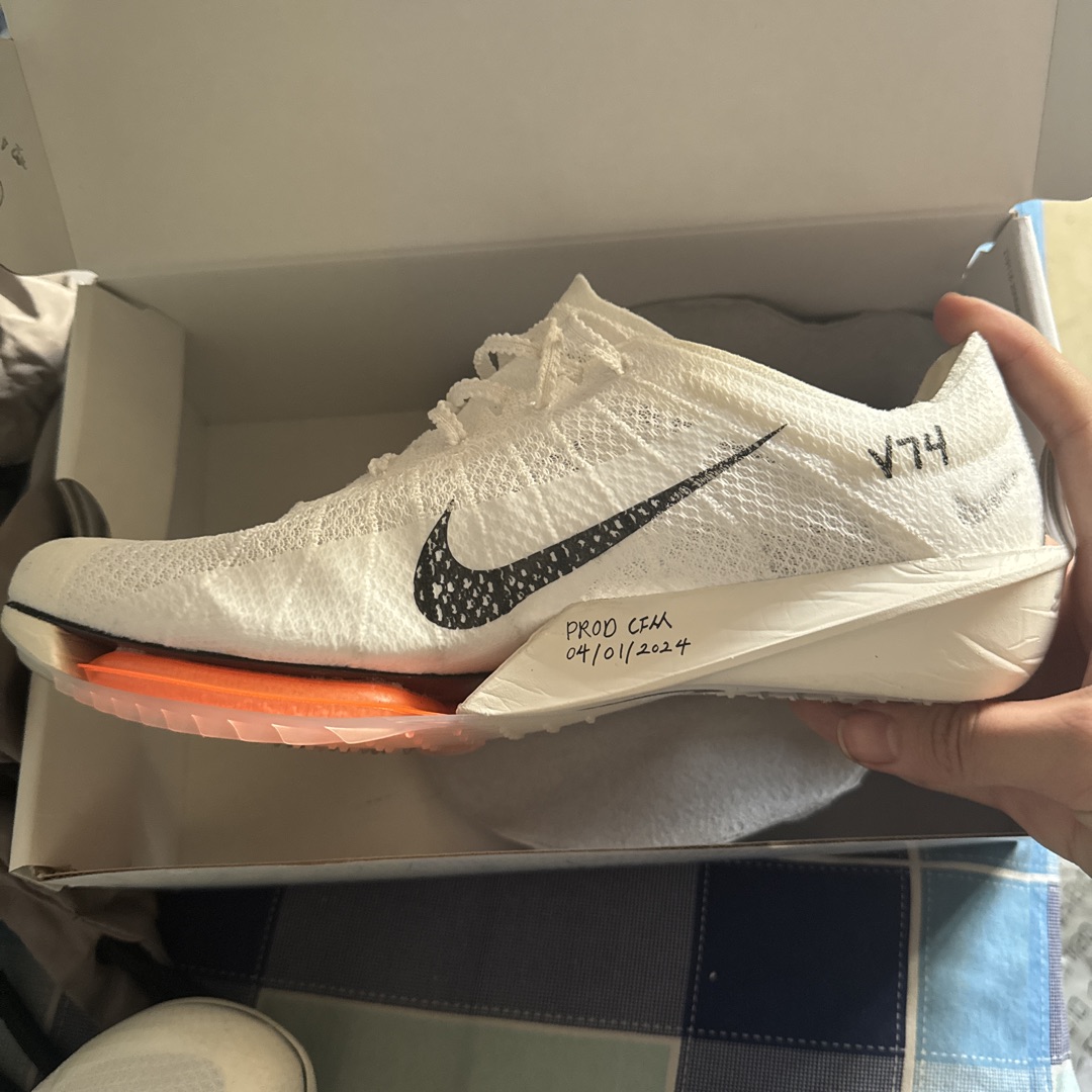 Zoom Victory Nike Authenticity Check：How to Spot a Fake Pair - POIZON
