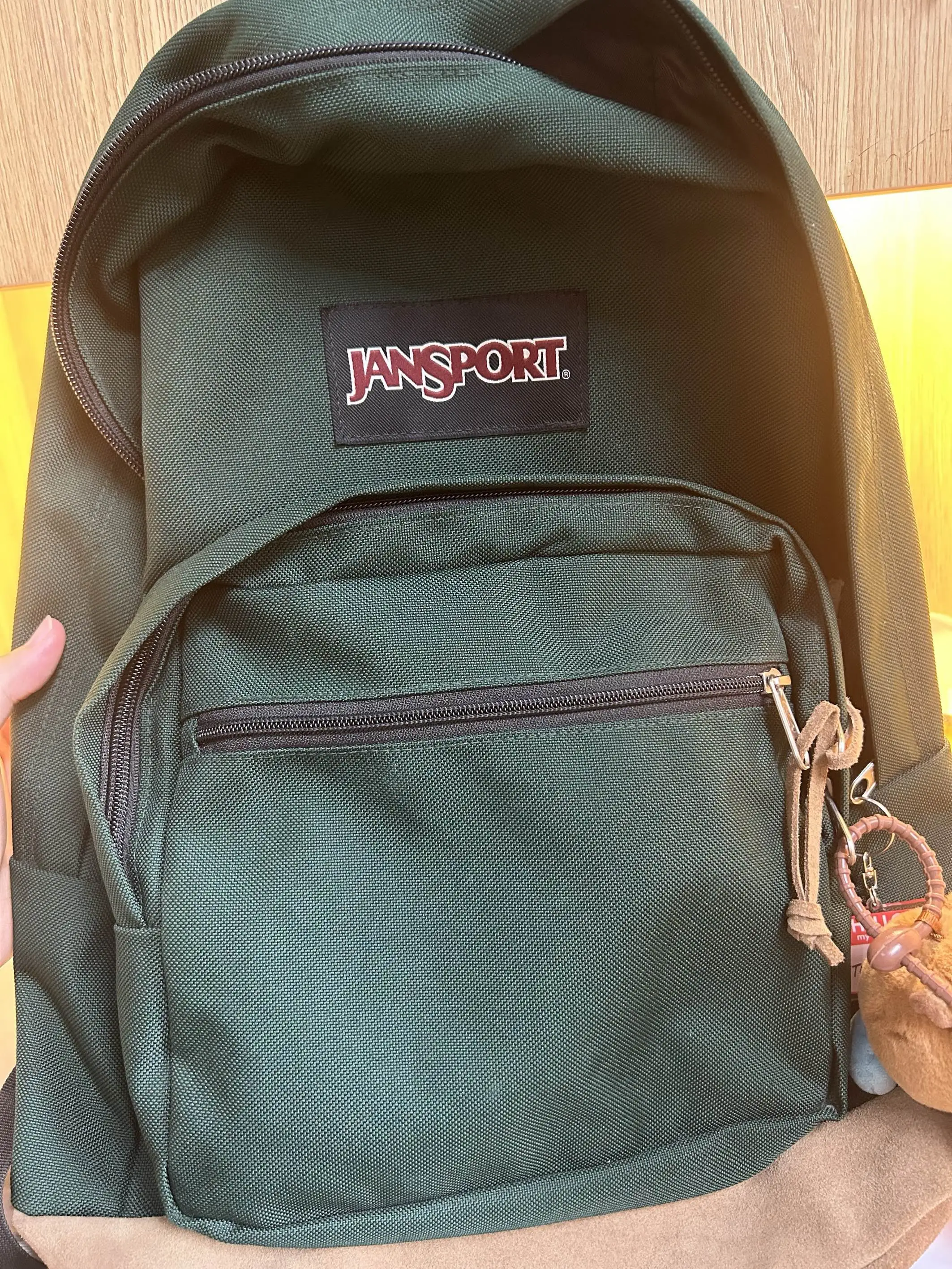 Real vs FakeJansport Backpack With Laptop Sleeve Authenticity Check (2025) - POIZON Real vs FakeJansport Backpack With Laptop Sleeve Authenticity Check (2025) - POIZON