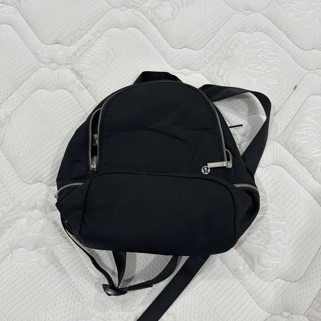 lululemon small gym bag New Lululemon Small Tote Bag | Lightweight Gym Bag | Everyday Handbag