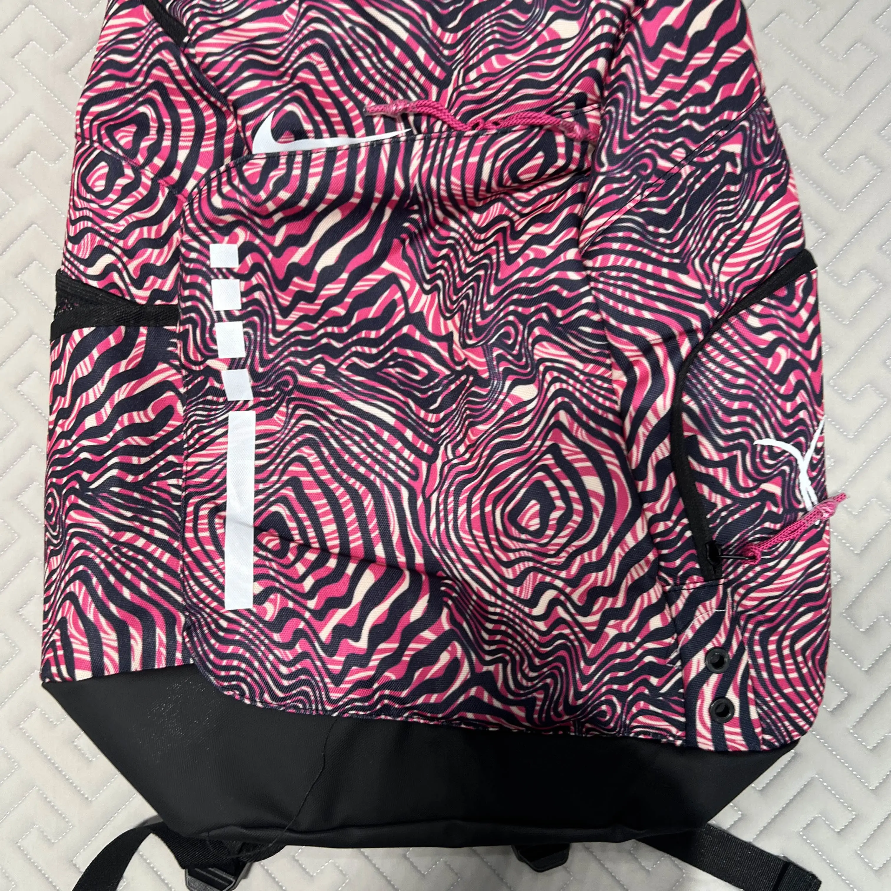 Nike Pink Elite BackpackAuthentic vs Fake Guide - POIZON