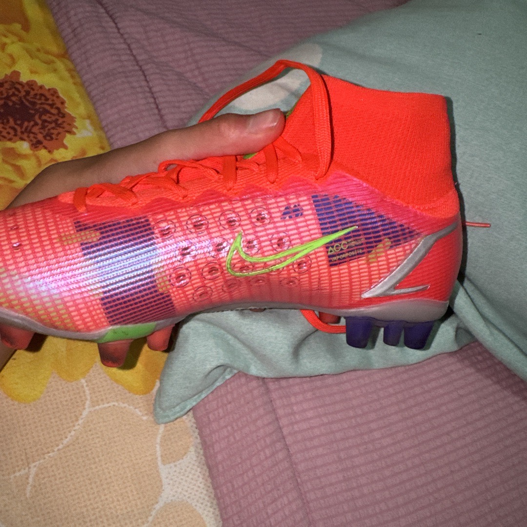 Nike Mercurial Super Fly 8：Authentic vs Fake Guide - POIZON