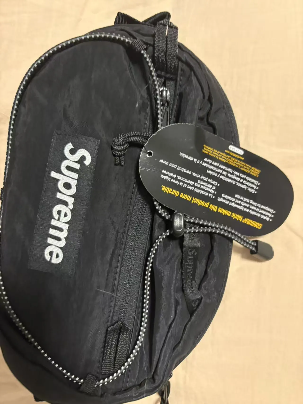 How to Spot Fake：Supreme Bag Duffle - POIZON