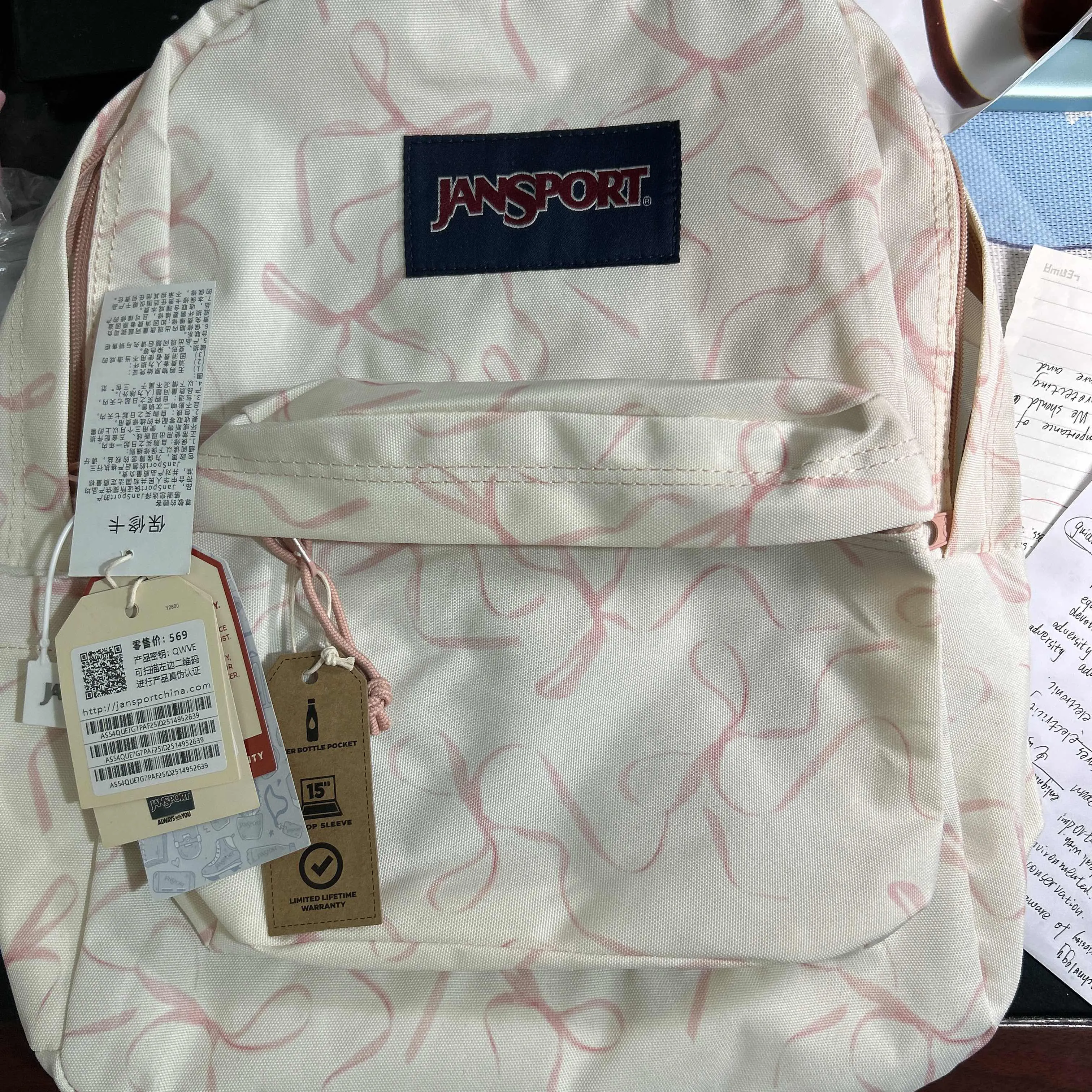 White Jansport BackpackAuthentic vs Fake Guide - POIZON White Jansport BackpackAuthentic vs Fake Guide - POIZON