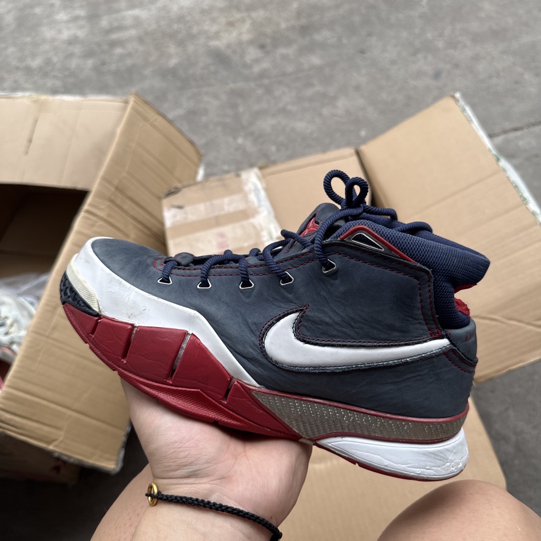 Nike Zoom 1 Kobe：Authentic vs Fake Guide - POIZON