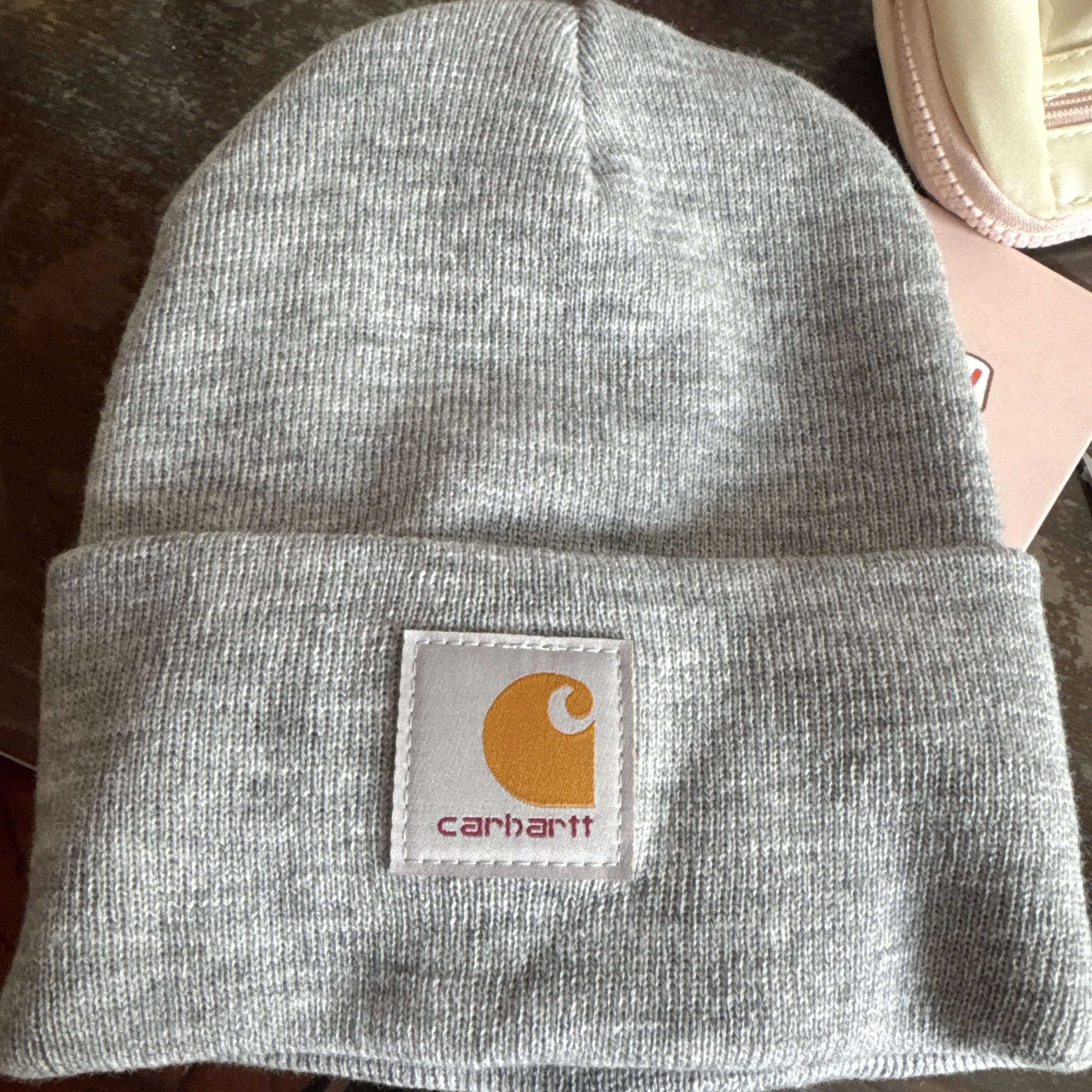 POIZONで真贋を見抜く！Carhartt ニット帽のAppearanceとLabel徹底 