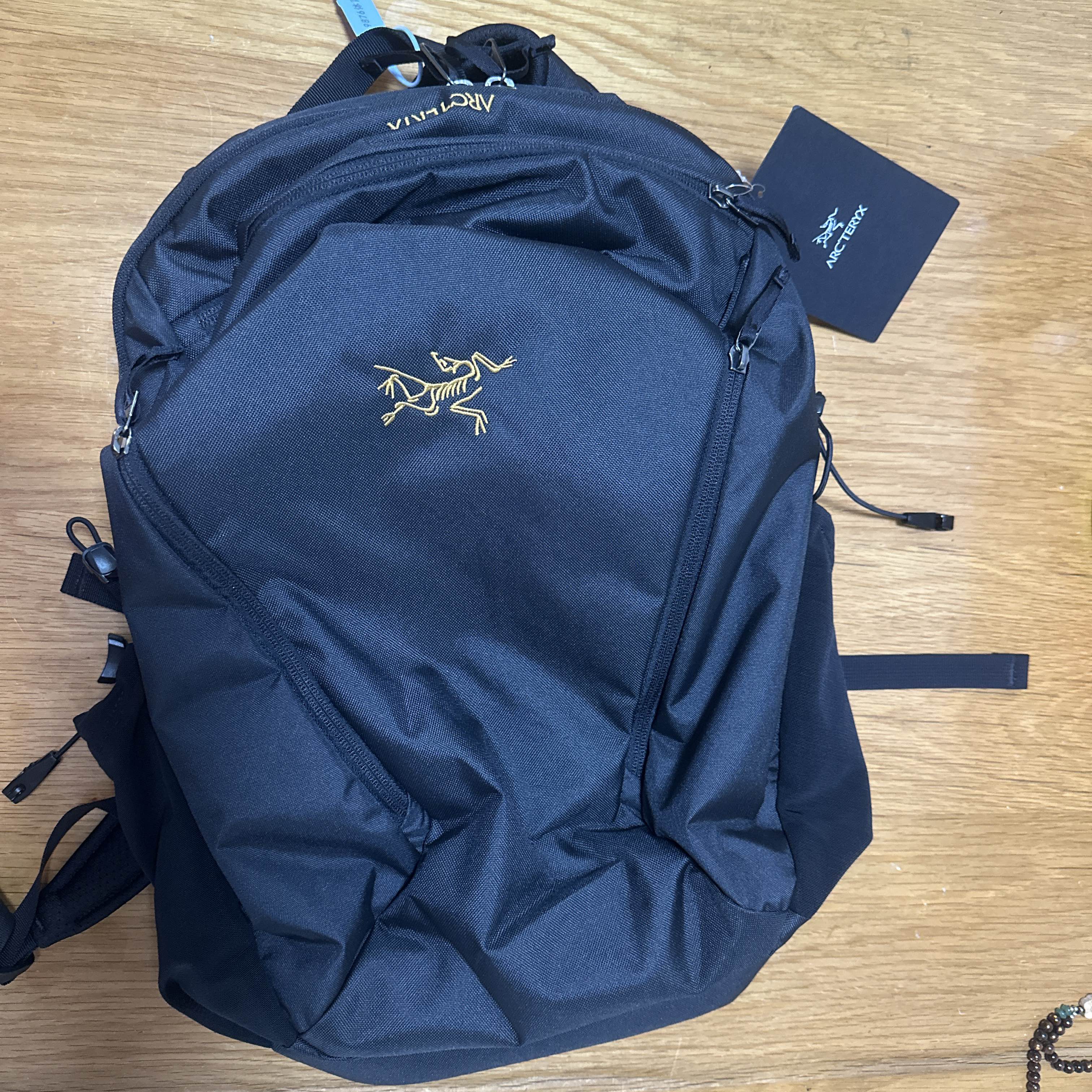 Real vs Fake：Arcteryx Backpack Sale Authenticity Check (2026