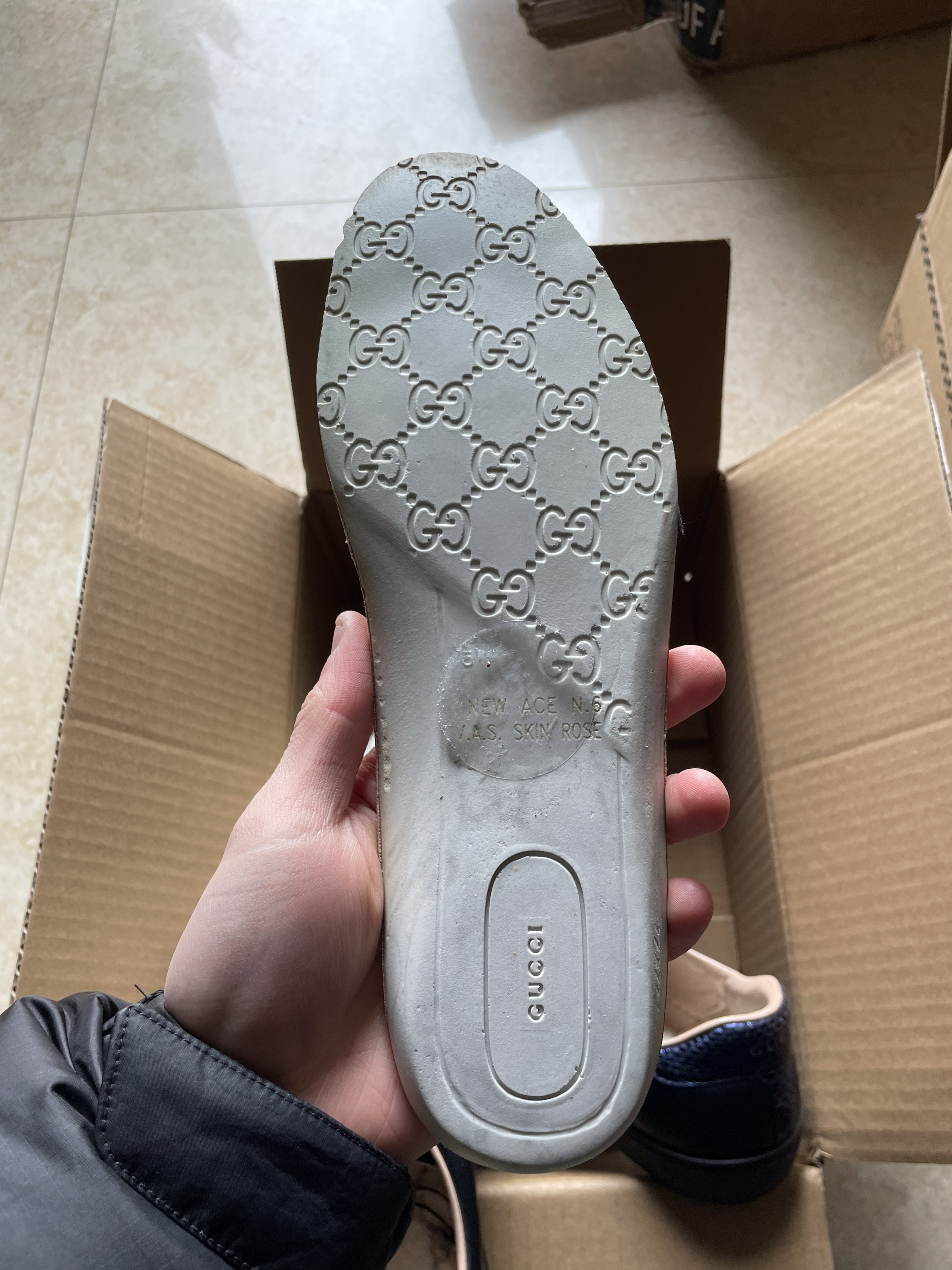 Gucci Sneakers Men：How to Spot Fakes (2025) - POIZON