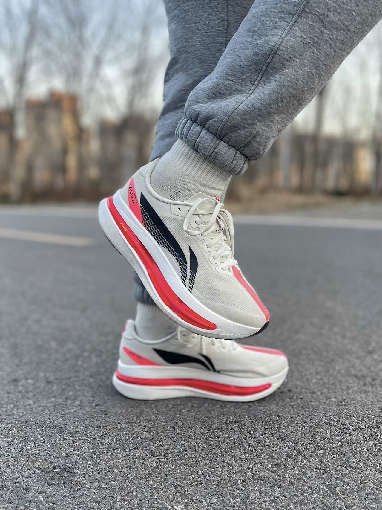 Li-Ning Red Hare 9 ULTRA Беговые кроссовки Бежево-черный
